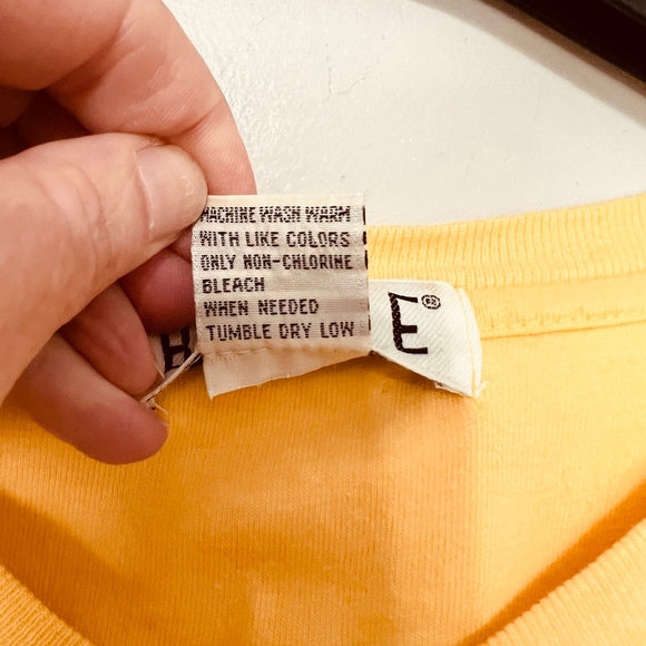 VTG Badge Shirt Mens XL Short‎ Sleeve V Neck Blue T-Shirt 100% Cotton 90s Y2K - Picture 7 of 12